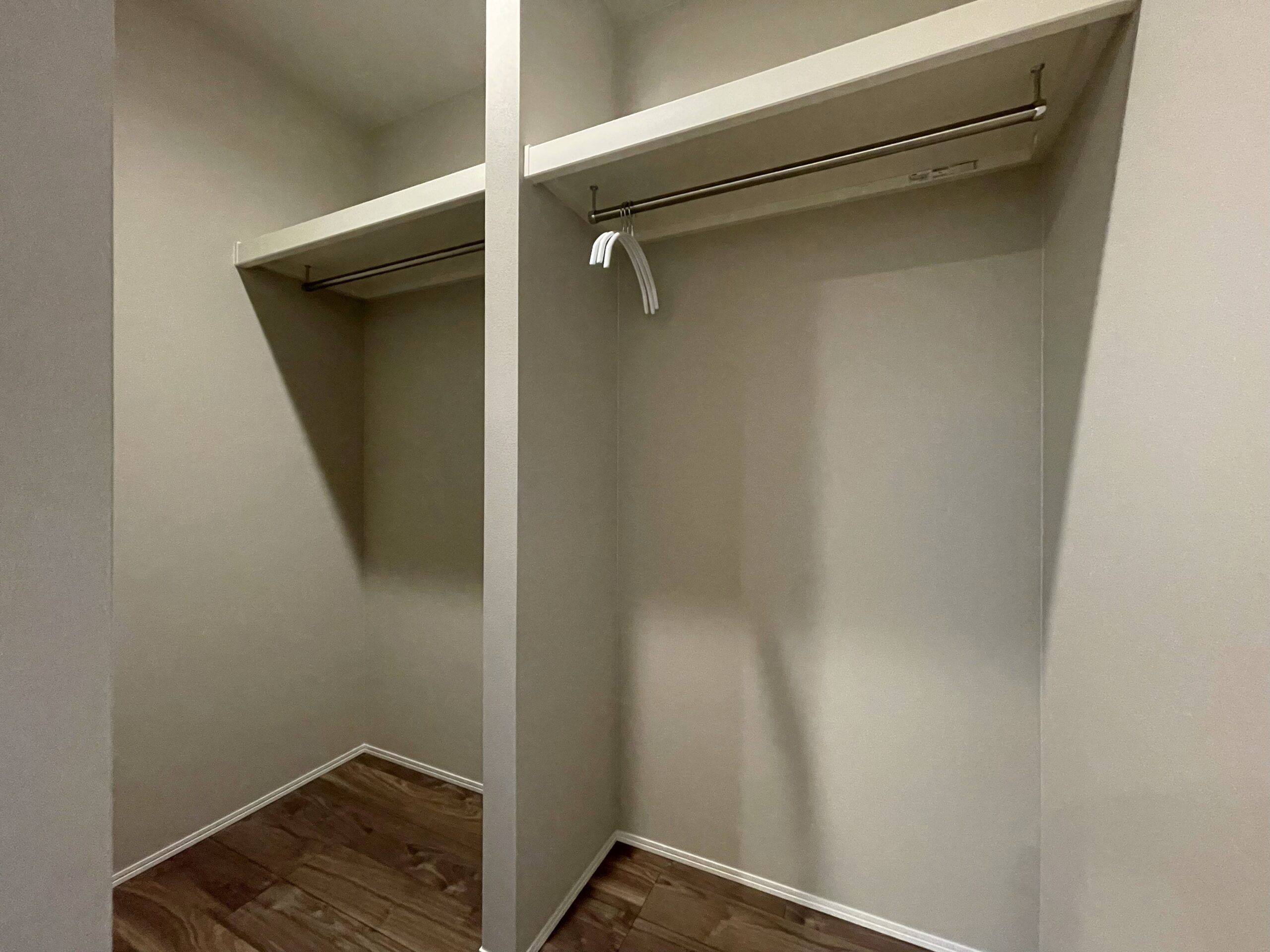 主寝室(ウォークインクローゼット)